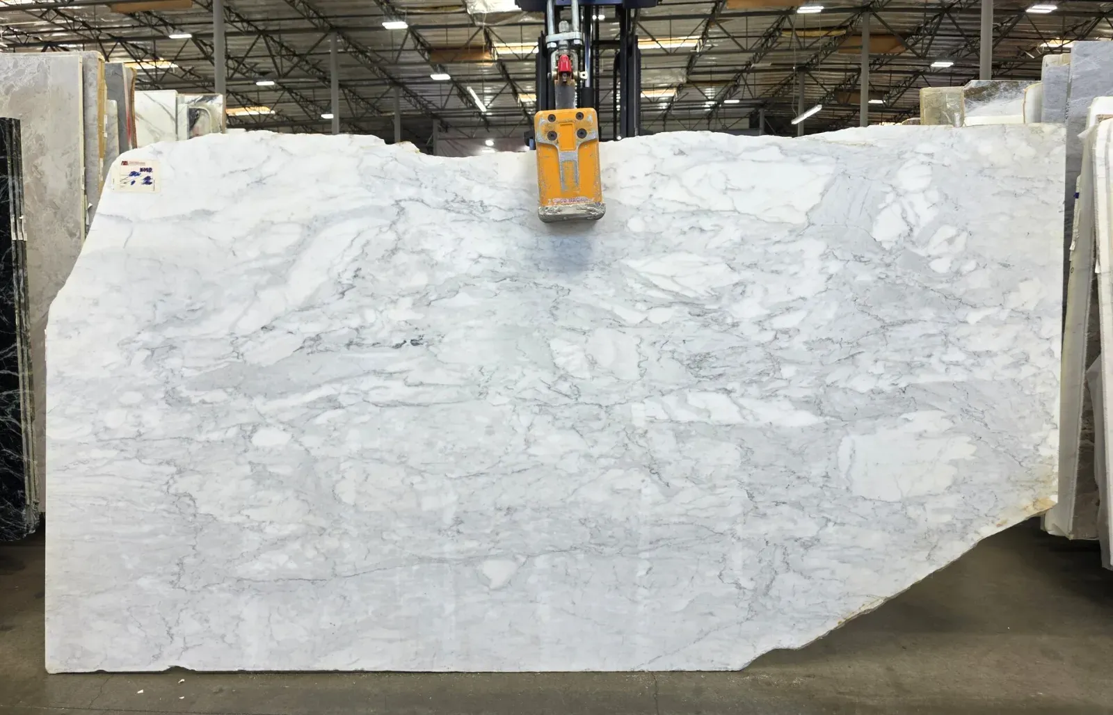 Calacatta Cremo Marble Slab in Sun Valley, Los Angeles