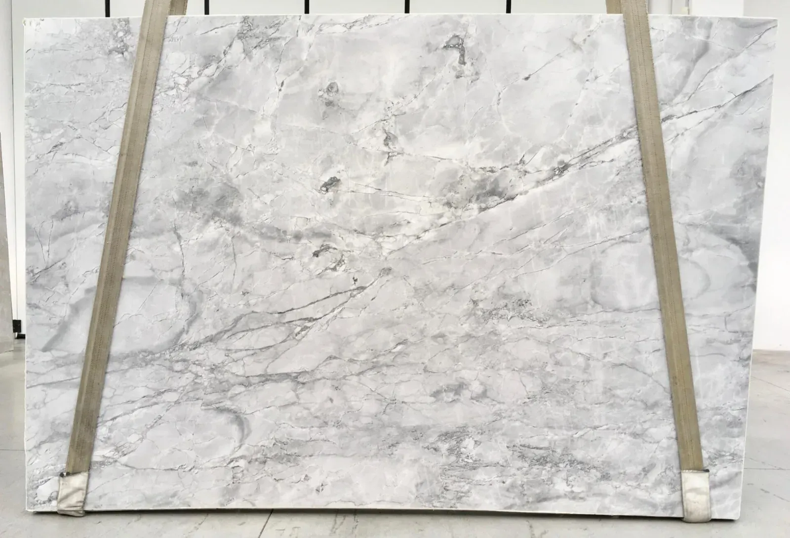 Super White Dolomite Slab in Sun Valley, Los Angeles
