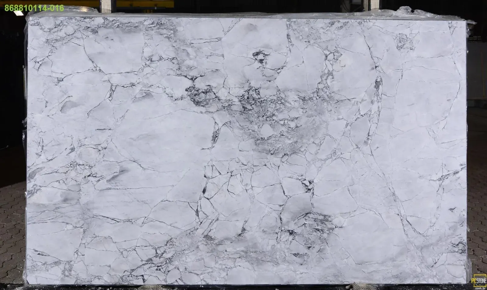 Super White Quartzite Slab in Sun Valley, Los Angeles