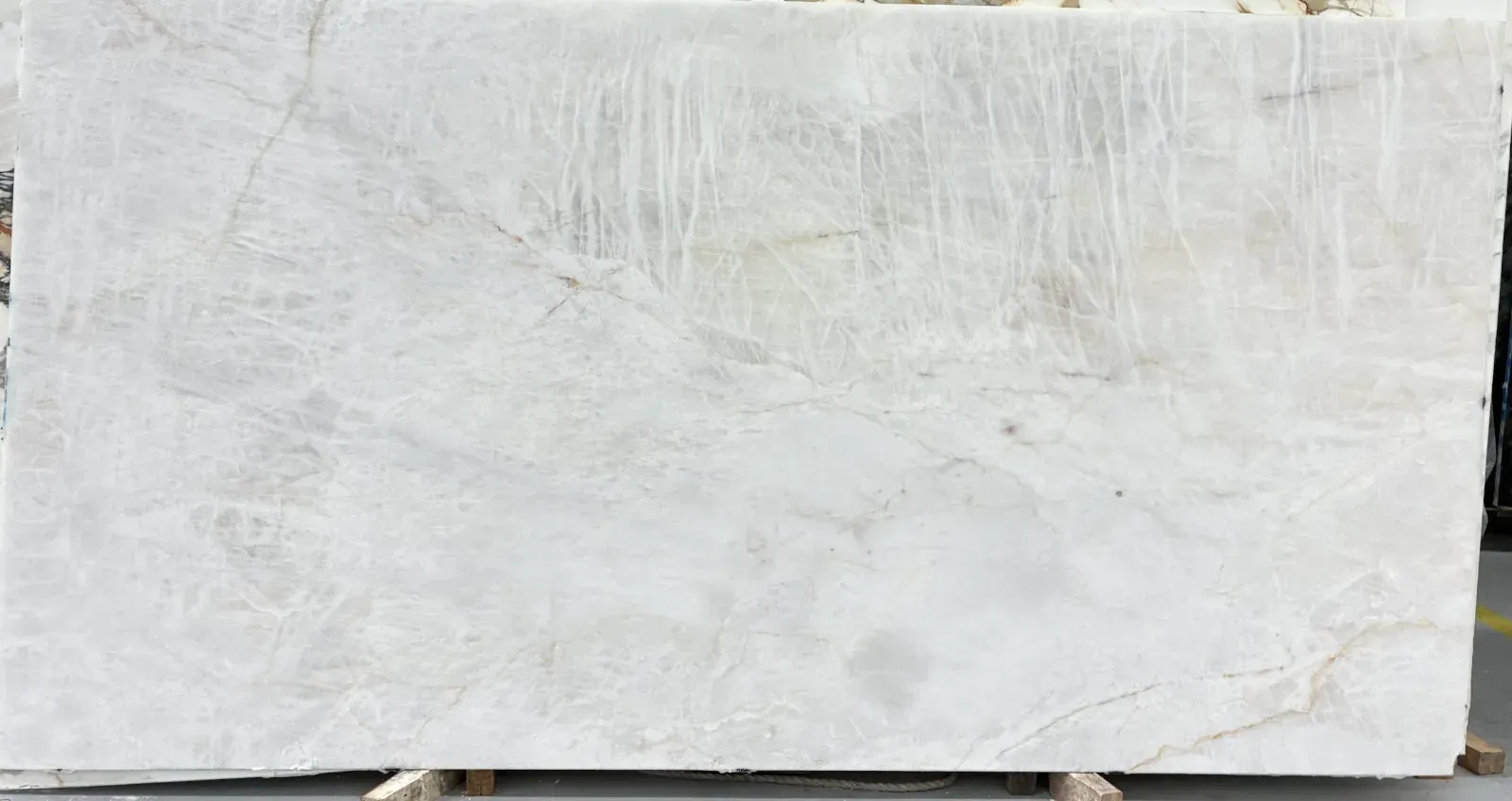 Cristallo Iluminato Quartzite Slab in Van Nuys, Los Angeles
