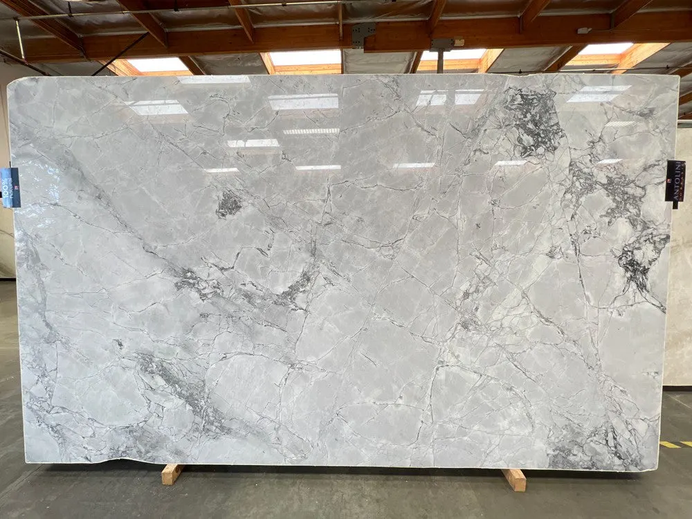 Super White Quartzite Slab in Sun Valley, Los Angeles